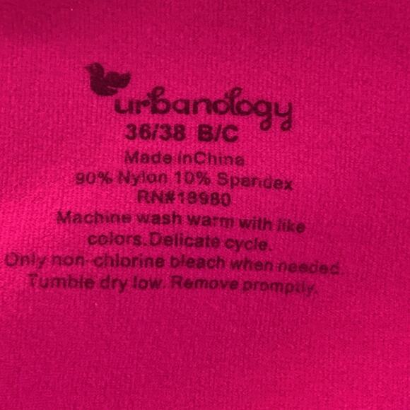 Retro Urbanology Pink and Black Sports Bra Underwire Racerback Size 36/38 B/C - Picture 9 of 15